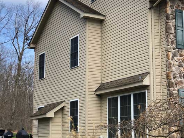 After_Tan Siding Soft Wash Cleaning