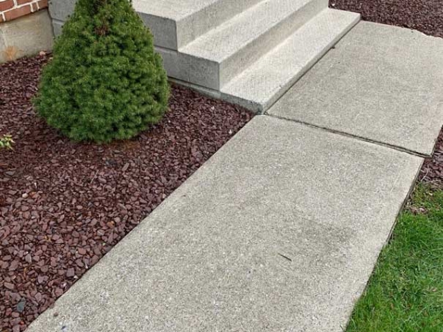 After_front side walk soft wash cleaning